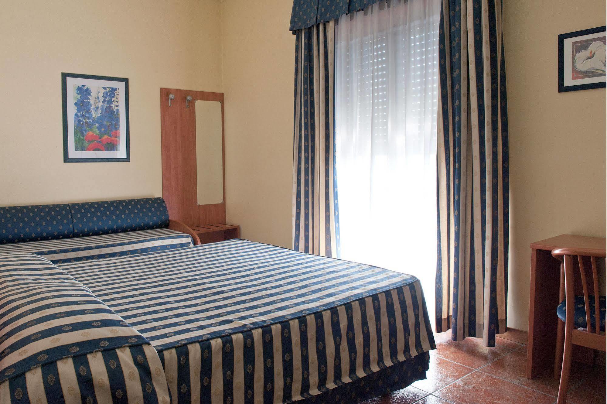 Hotel Blue Ribbon فيرتشيلي المظهر الخارجي الصورة